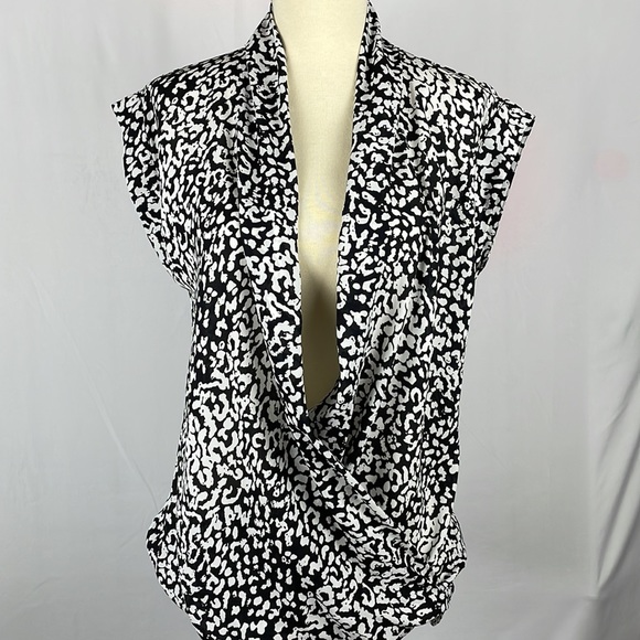 Ro & De Black and White Wrap Front Top with Sexy Sheer Back - Size Small - Picture 5 of 14